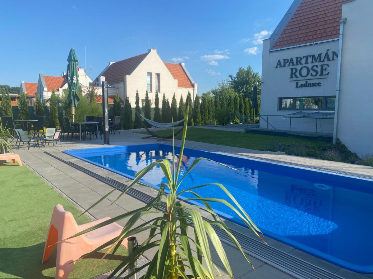 Apartmány ROSE Lednice Zewnętrze zdjęcie